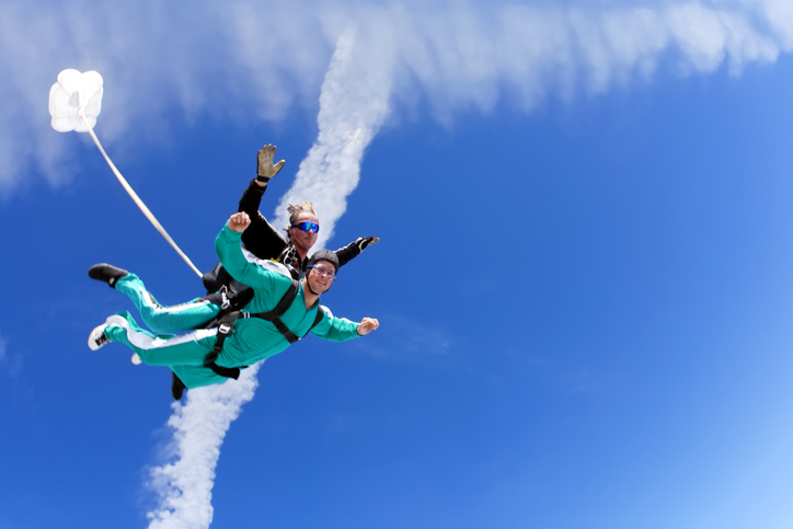 tandem skydiving